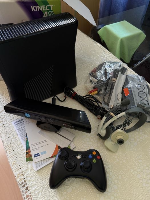 XBOX 360 4Gb com Kinect