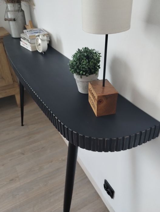 Konsola  granat lub czarna drewno metal