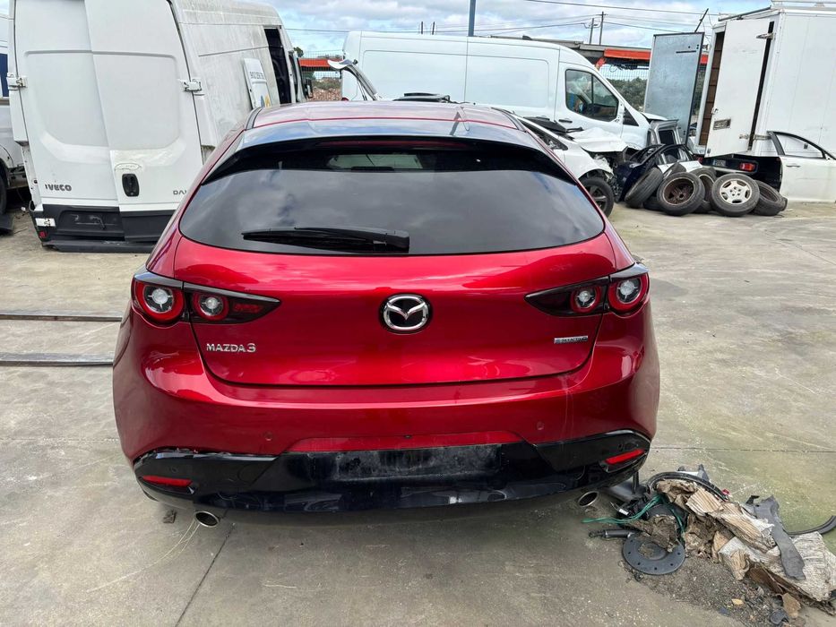 Peças Mazda 3 Hibrido do ano 2023