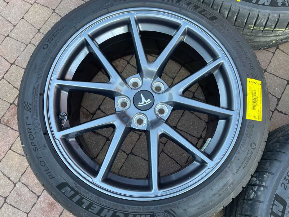 4105. Koła letnie Tesla S oryginalne 5x120 235/45/18 Michelin 2022r
