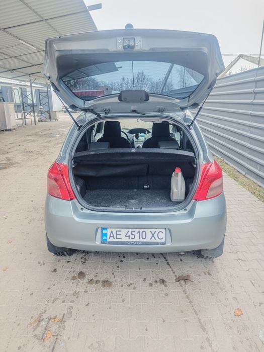 Продам Toyota Yaris 2007