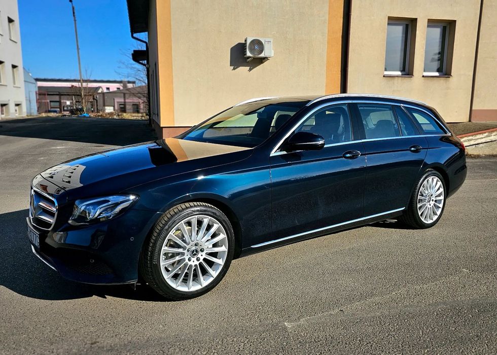 Mercedes-Benz Klasa E Multibeam, full opcja