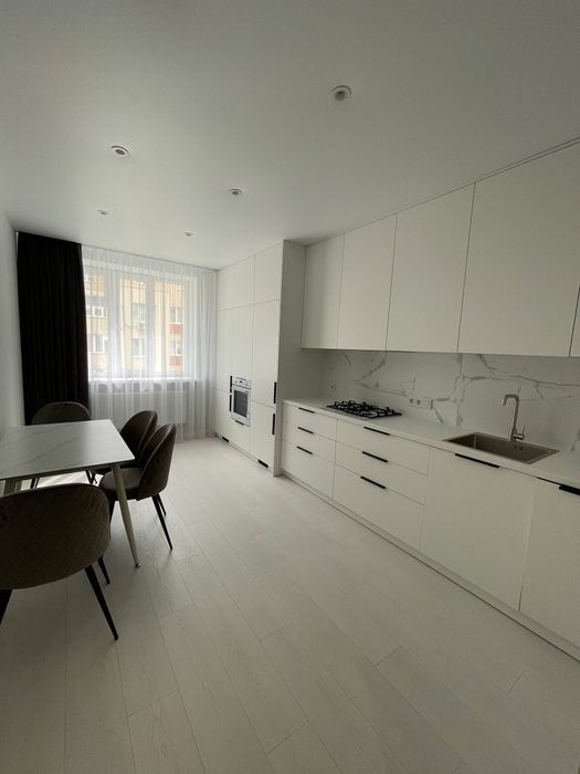 Оренда 1 кімнатної квартири Озерна