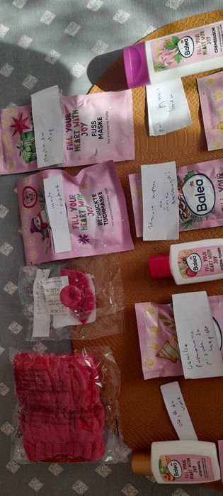 Część kosmetyków z kalendarzy adwentowych  Max&More, SPA, Q-ki i Balea