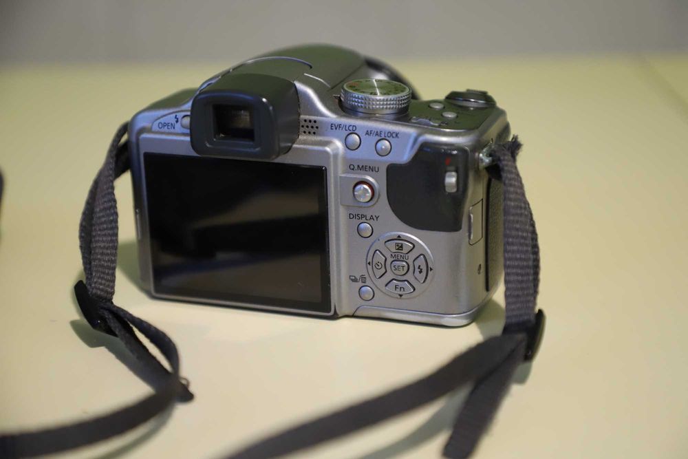 Фотоапарат Panasonic Lumix DMC-FZ28