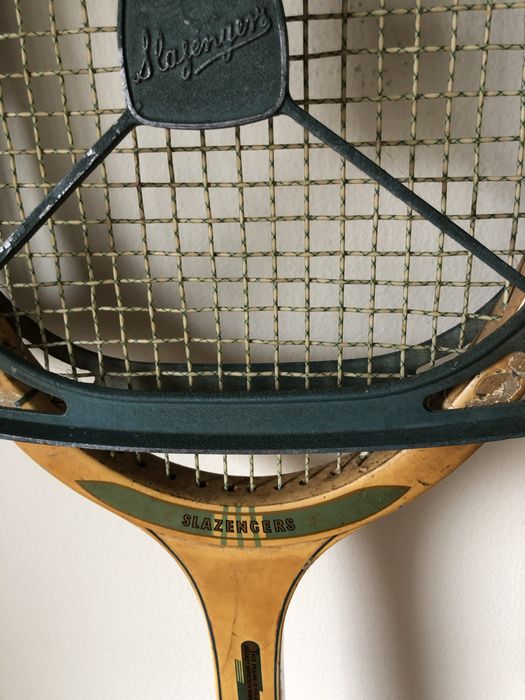 Raquete tenis antiga