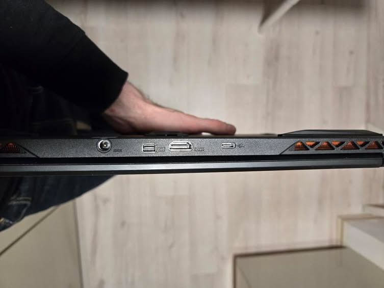 Laptop Gigabyte g5 rtx 4060