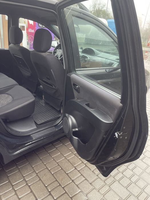 хендай матрикс.