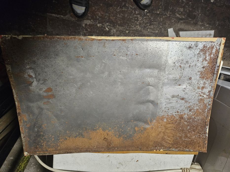 Stara blacha infomacyjna