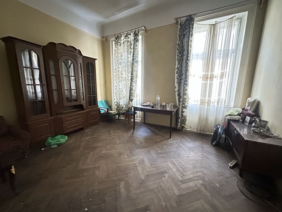 Продам  2х кімнатну квартиру, площа Філармонії