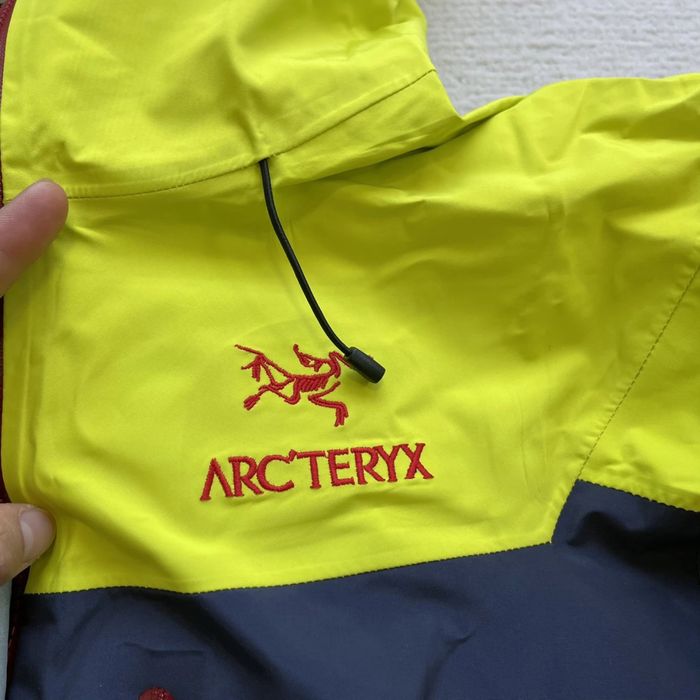 Вітровка  Arc'teryx Alpha SV Jacket / "Year of the Dragon" Limited Edition