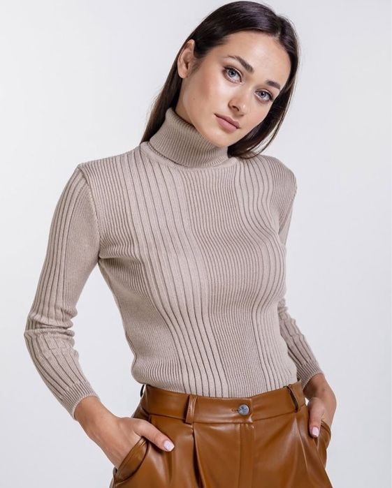 Вʼязаний гольф теплий жіночий