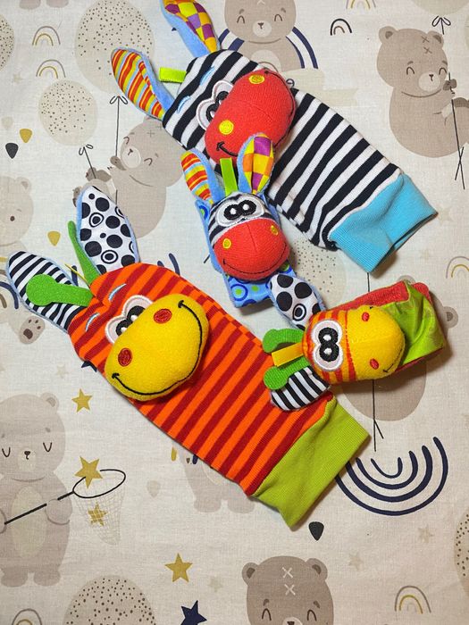 Дитячі шкарпеточки-брязкальця