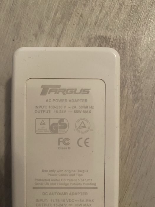 Targus AC/DC 70u auto air power adapters