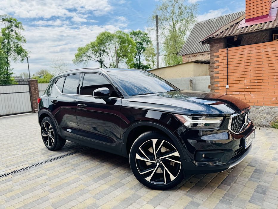 Volvo XC40 1.5PHEV AWD R-Design 2022рік Official