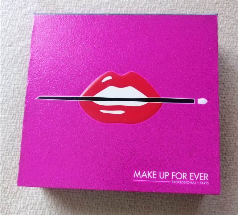 Caixa de sombras originais Make Up Forever