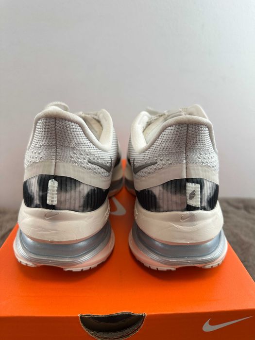 Nike Pegasus Premium SE 40 buty sportowe