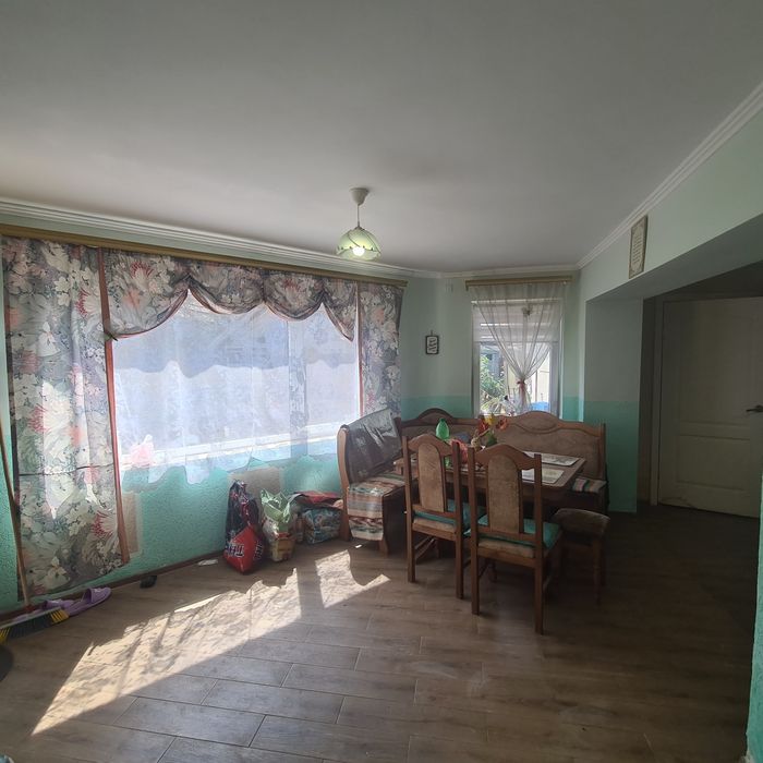 Продається 4-ьох кімнатний будинок в м.Берегове