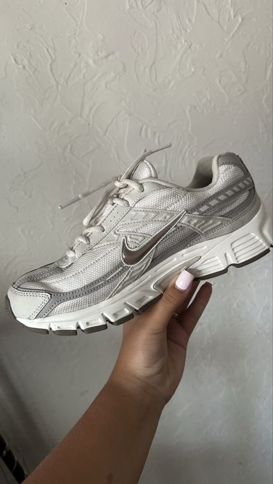 Кросівки жіночі Nike