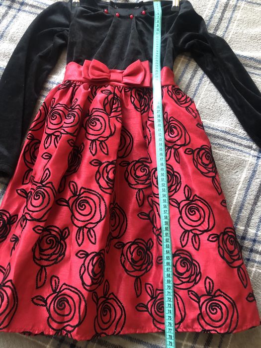 Продам платье на девочку