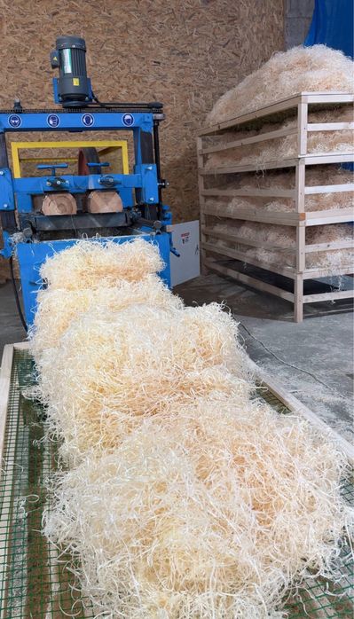 Дерев'яна стружка, деревʼяний наповнювач, пакування подарунків