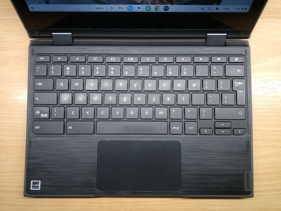 lenovo 300e,11,6" ram 4gb,dysk 32 gb,4 rdzenie x2,1ghz,ładowarka-usb c