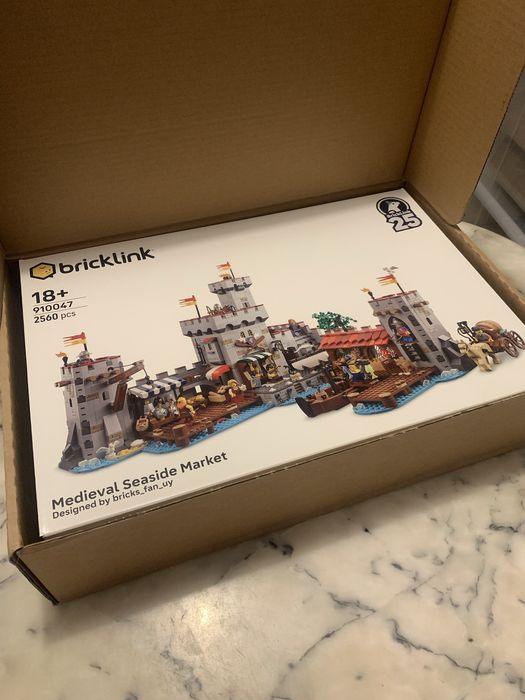 Lego Bricklink Medievel Seaside Market 910047