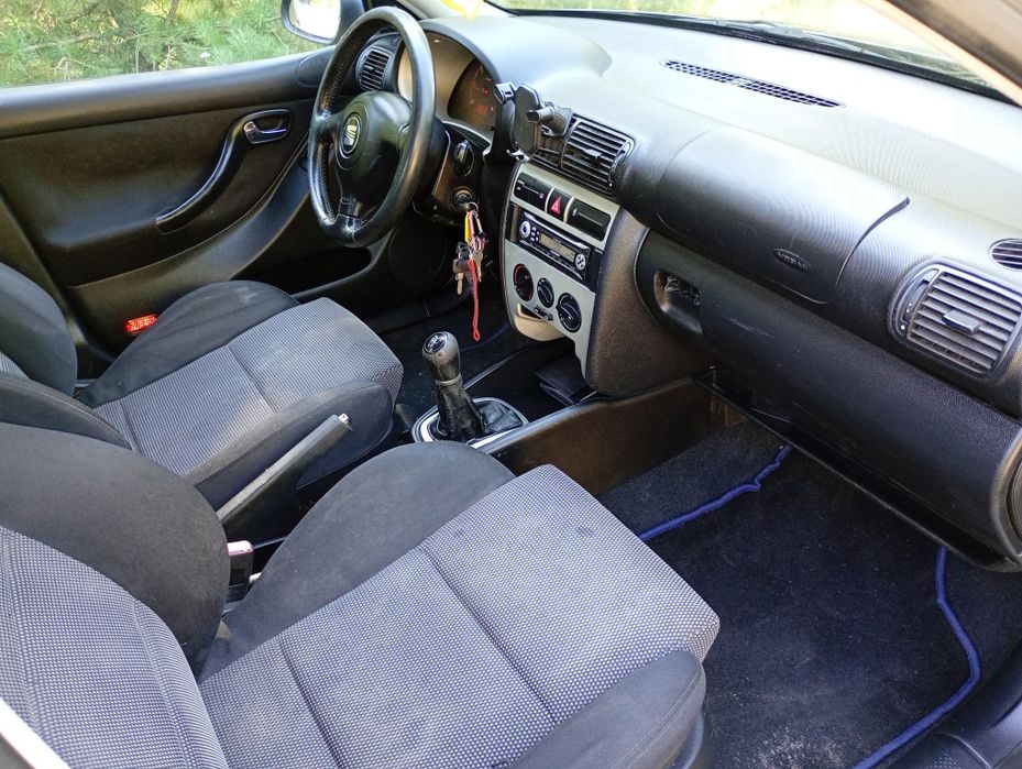 Leon 1.9 TDI 110hp zwykla pompa super stan .