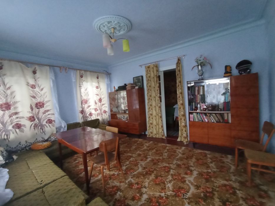 Дім (107 м.кв.)в с.Привільне біля річки Інглул.