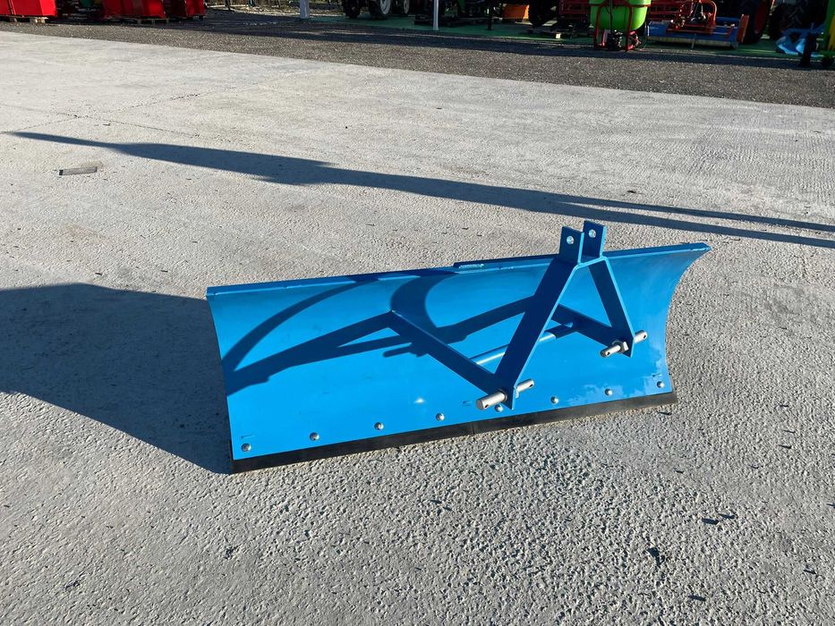 Pług do śniegu 1,5m zawieszany do minitraktorków Taret