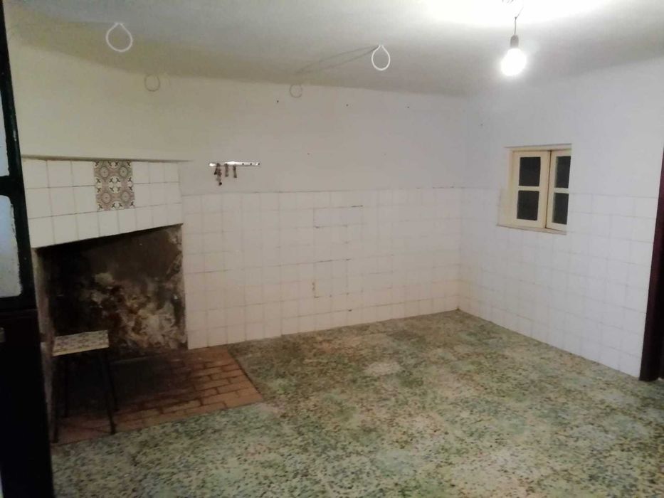 Moradia com 2 Entradas Independentes em Penamacor
