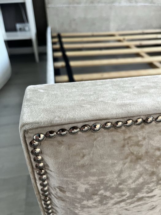 Cama 160x200cm - Bege - Veludo