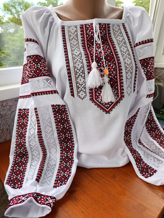 Вишиванки жіночі