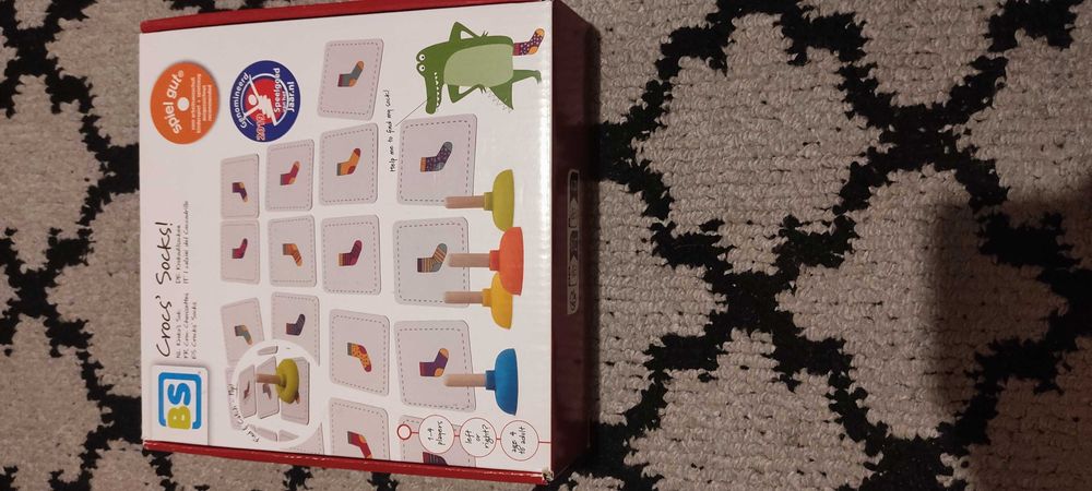 Dopasuj skarpetkę - gra z przyssawkami- Crocs' socks