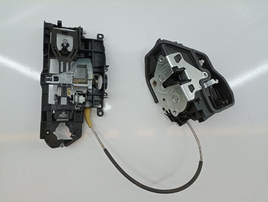 Mecanismo completo do fecho da porta trás - BMW 5 (F10) | 09 - 16