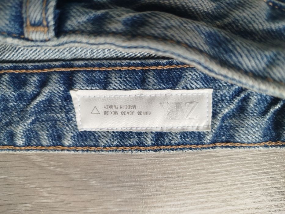 Нові jeans ZARA Flared