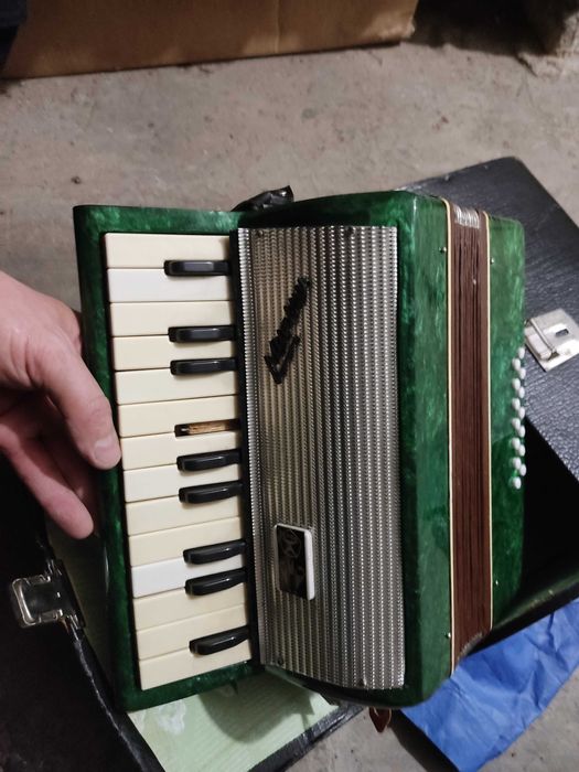 Stary Rosyjski Akordeon
