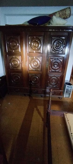 Mobília Completa de Quarto Antiga