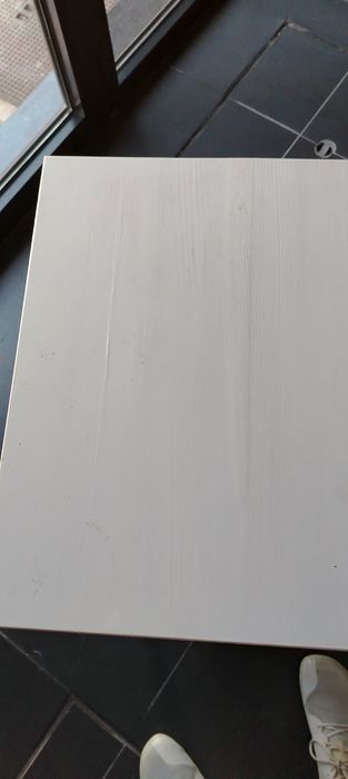 Mesa lateral IKEA