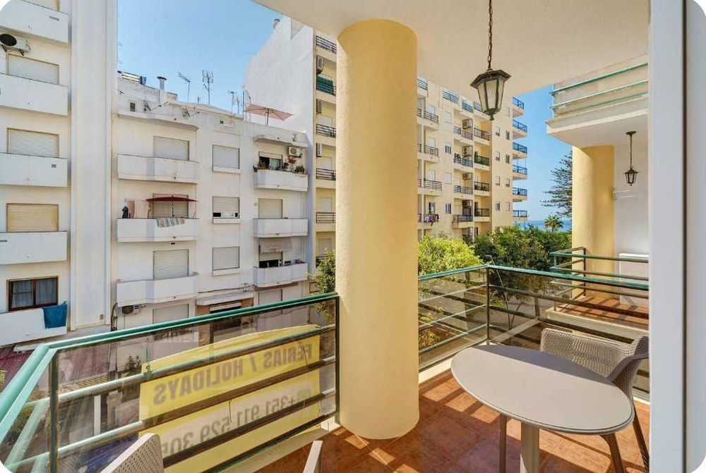 Apartamento para férias a 100m da Praia de Armação de Pêra | Varanda e Vista Mar