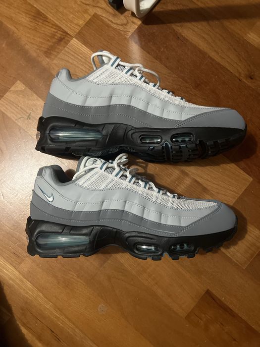 Air max 95 novos nunca usados com caixa