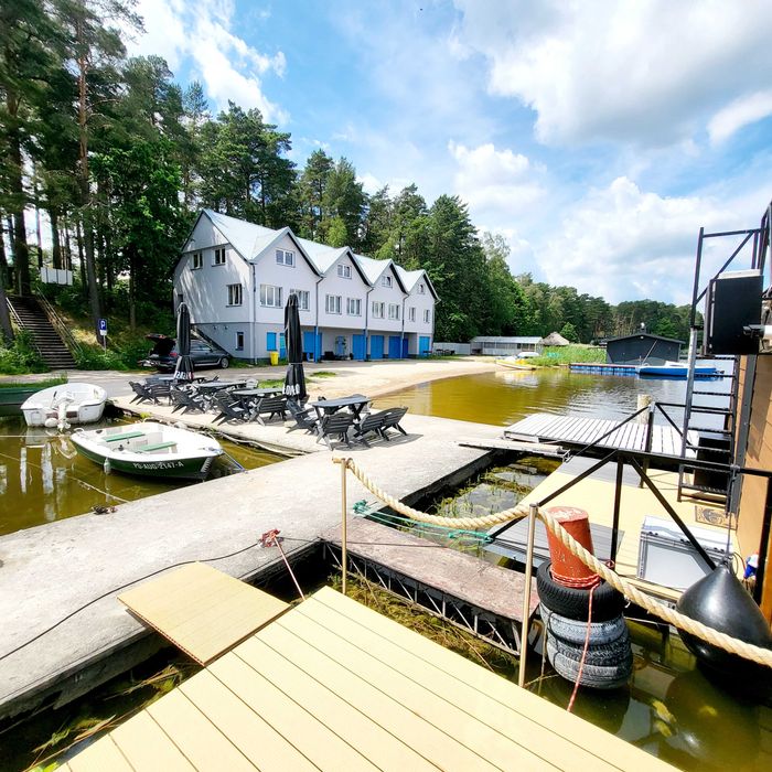 Domek nad jeziorem (Na wodzie)