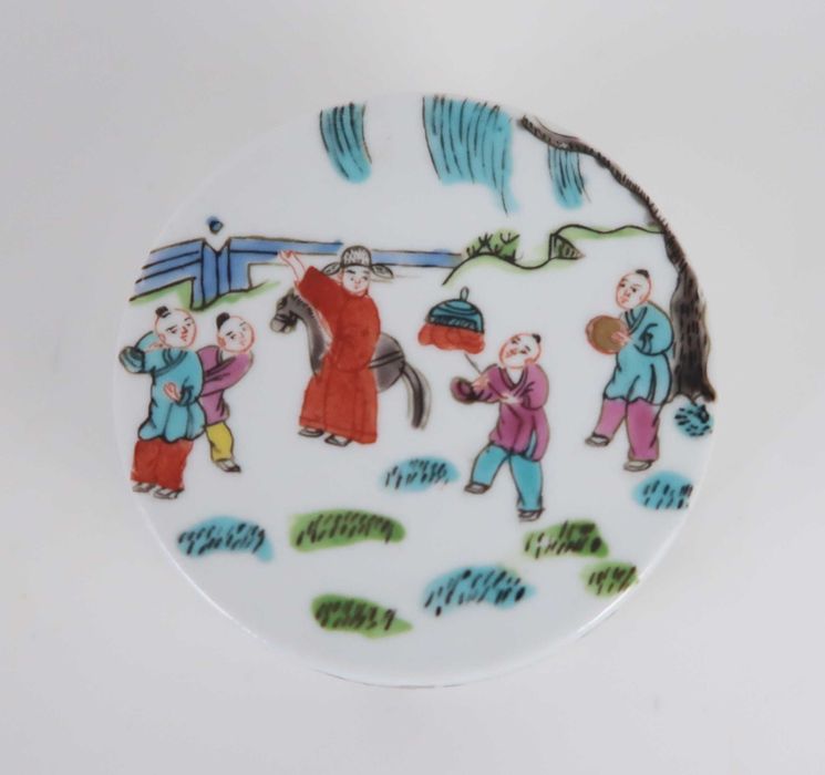 Caixa pequena porcelana da China - Figuras