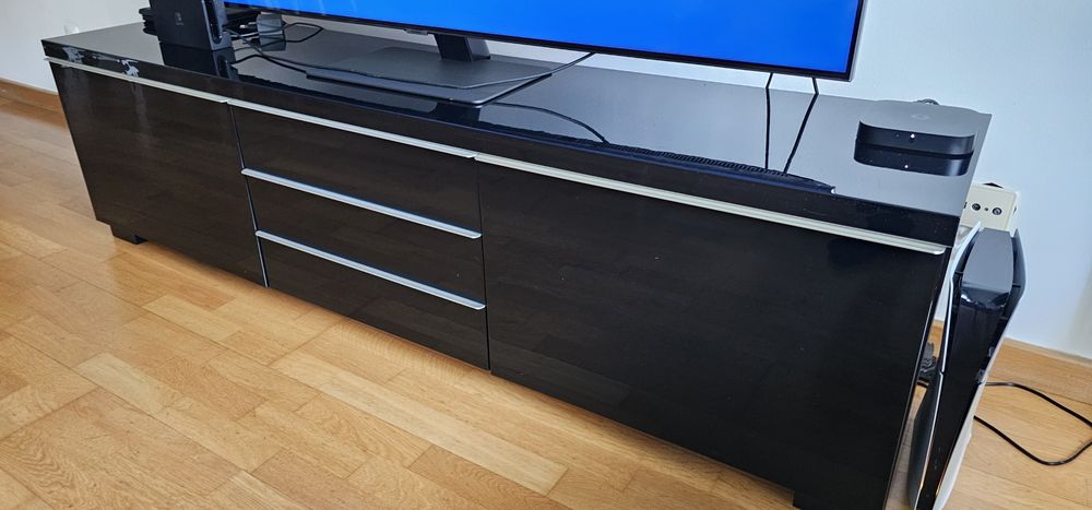 Móvel tv IKEA Besta Burs preto brilhante
Marca ikea 
Modelo besta burs