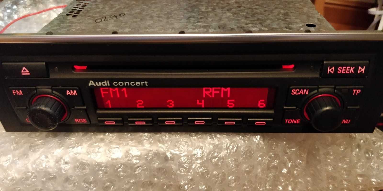 Audi TT 8J original Autoradio CD Radio Concert 2 + Concert II Plus