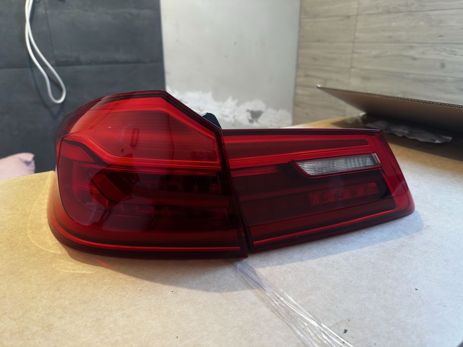Lampy  bmw g30 tył