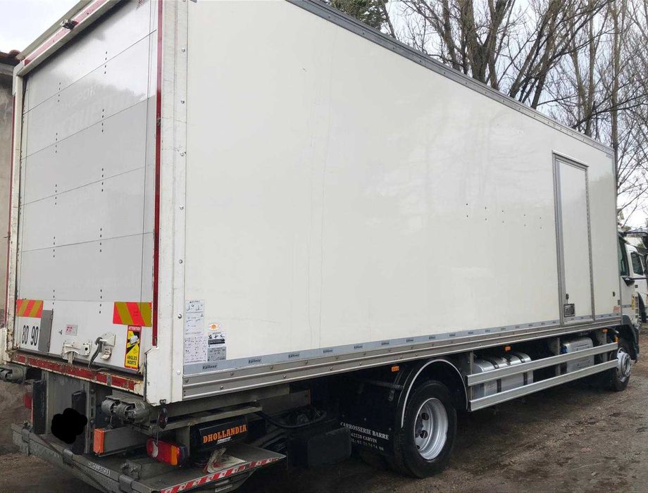 Daf LF 260 Furgão com plataforma elevatória