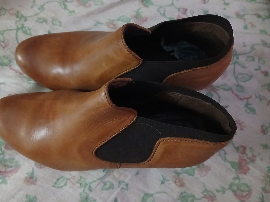 Botins tamanho 38