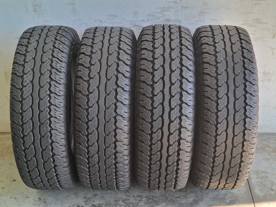 4 Pneus 10R15 DUNLOP Semi Novos