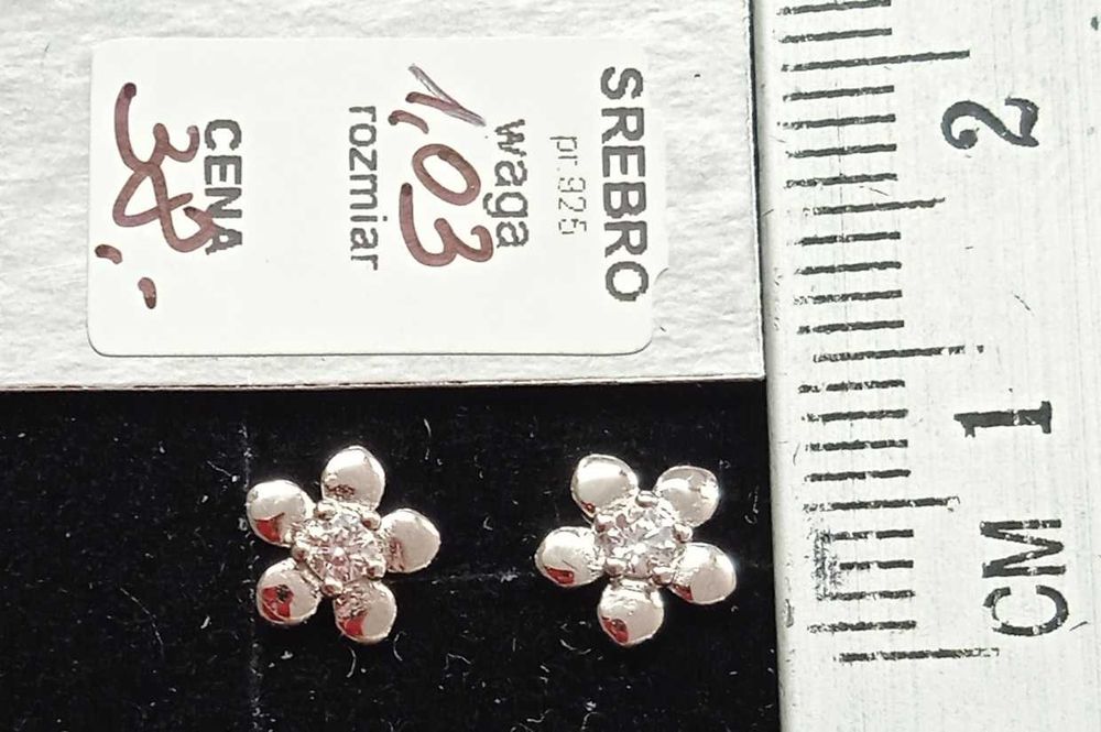 Kolczyki Proste Kwiatki cyrkoniami Srebro 925 Nowe